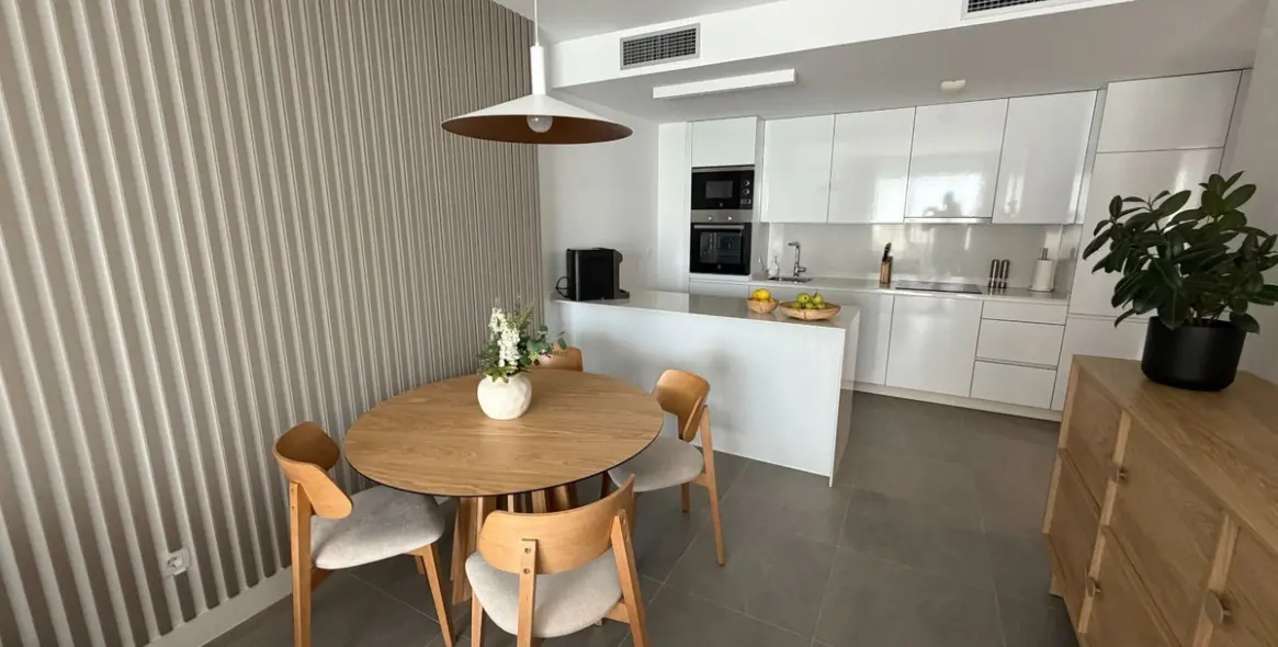Sale of ground floor apartment in Casares 7