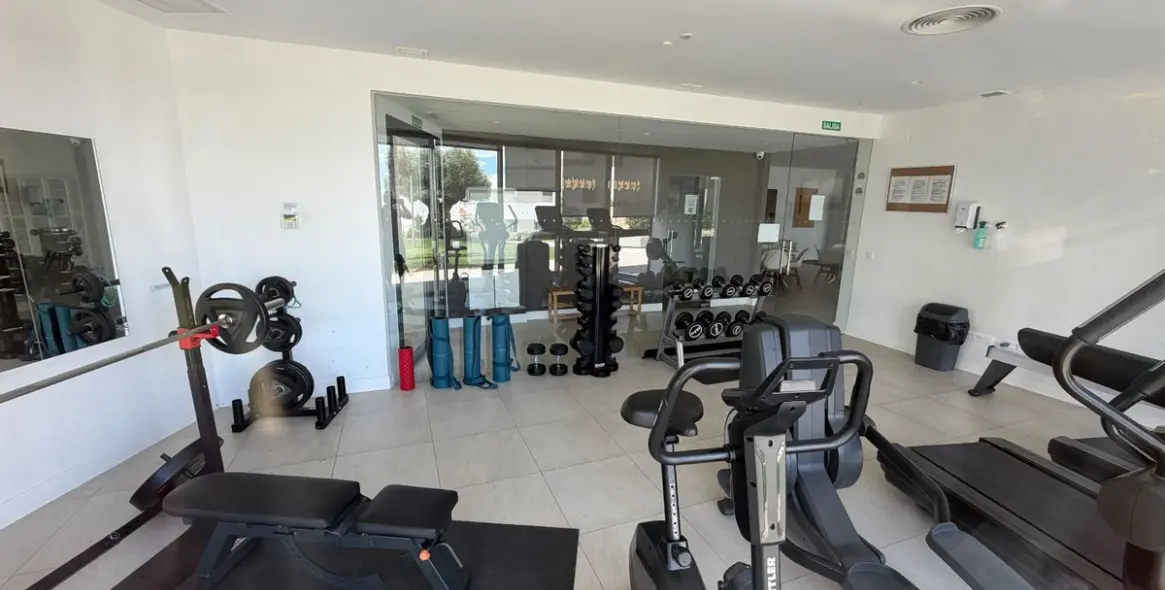 Sale of ground floor apartment in Casares 8