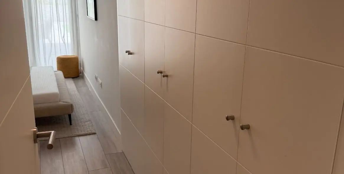 Sale of ground floor apartment in Casares 27