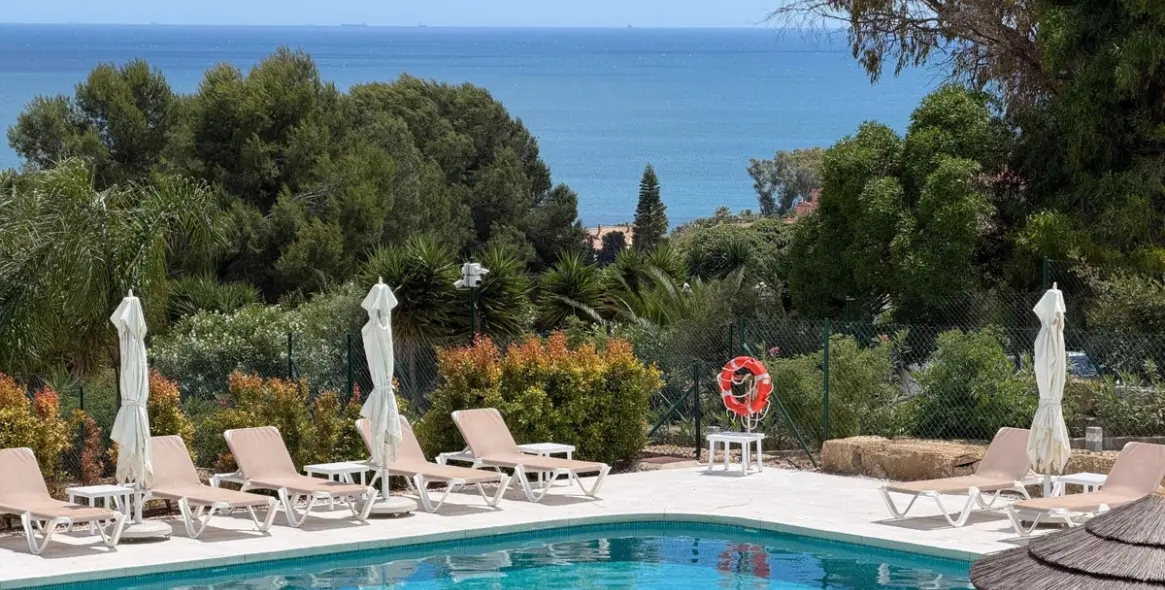 Sale of ground floor apartment in Casares 29