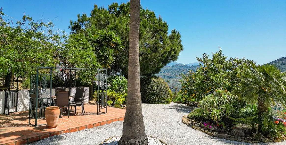 Venta de villa independiente en Arenas 57
