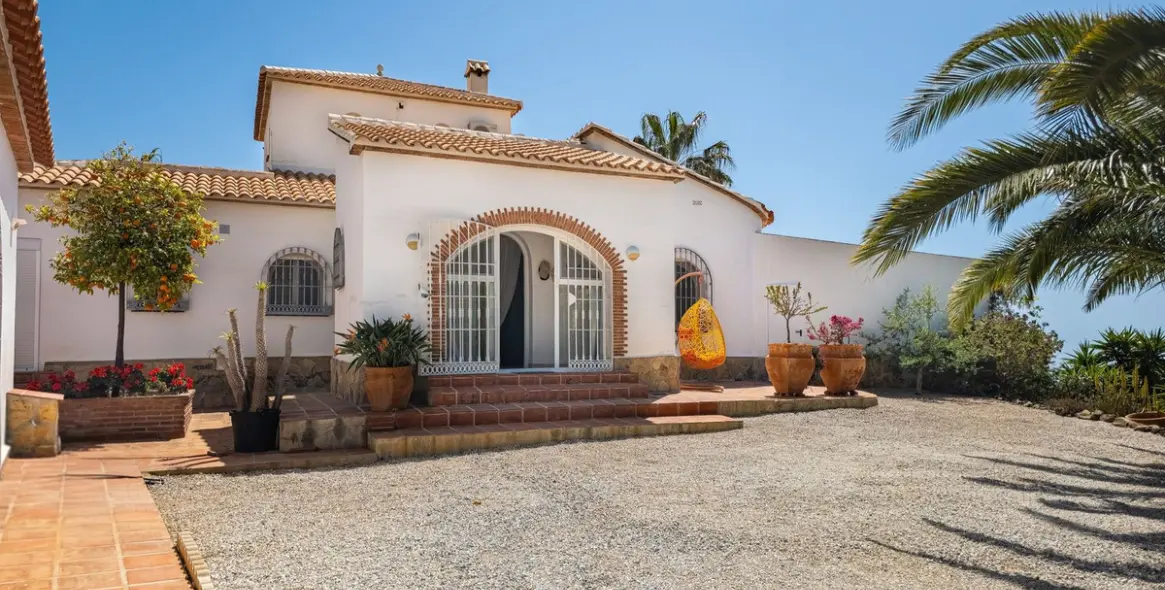 Venta de villa independiente en Arenas 71