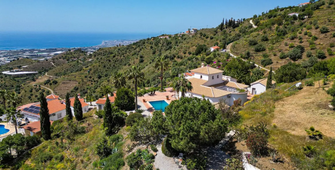 Venta de villa independiente en Arenas 82