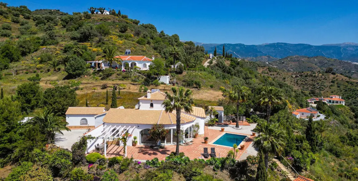 Venta de villa independiente en Arenas 86