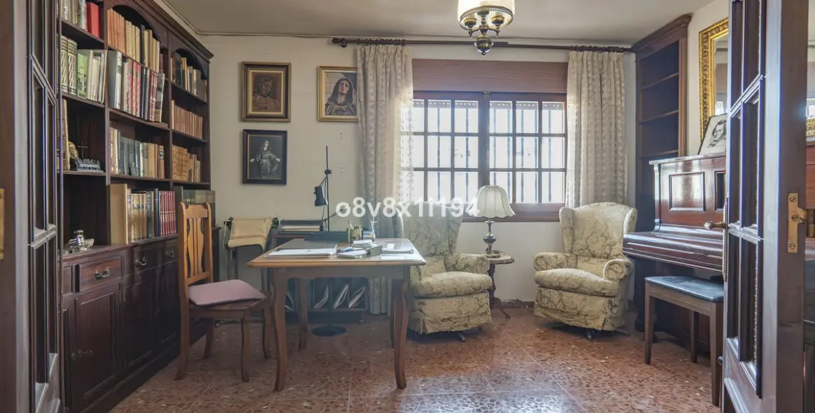 Продажа  отдельно стоящей виллы в Ciudad Jardín 34