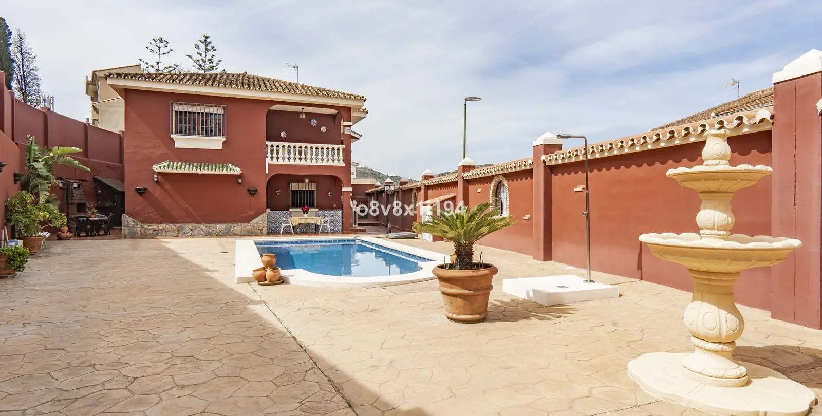 Sale of detached villa in Ciudad Jardín 1