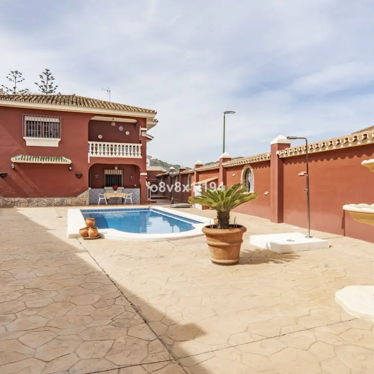 Sale of detached villa in Ciudad Jardín
