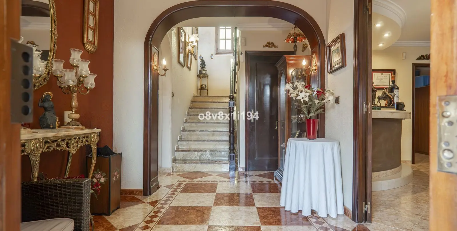 Sale of detached villa in Ciudad Jardín 6