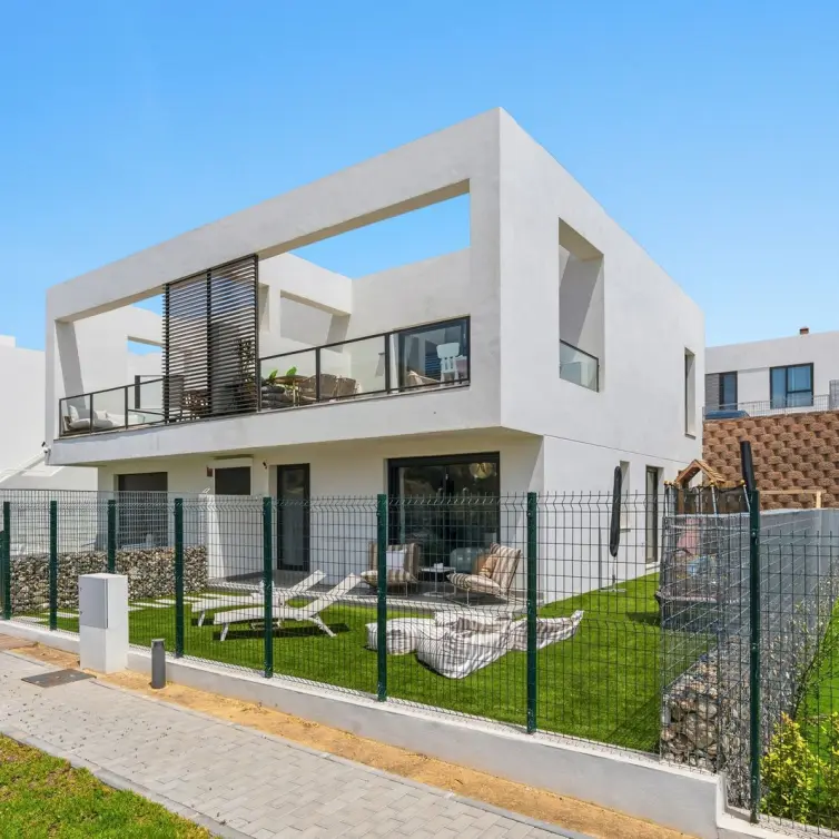 Sale of semi-detached house in Riviera del Sol