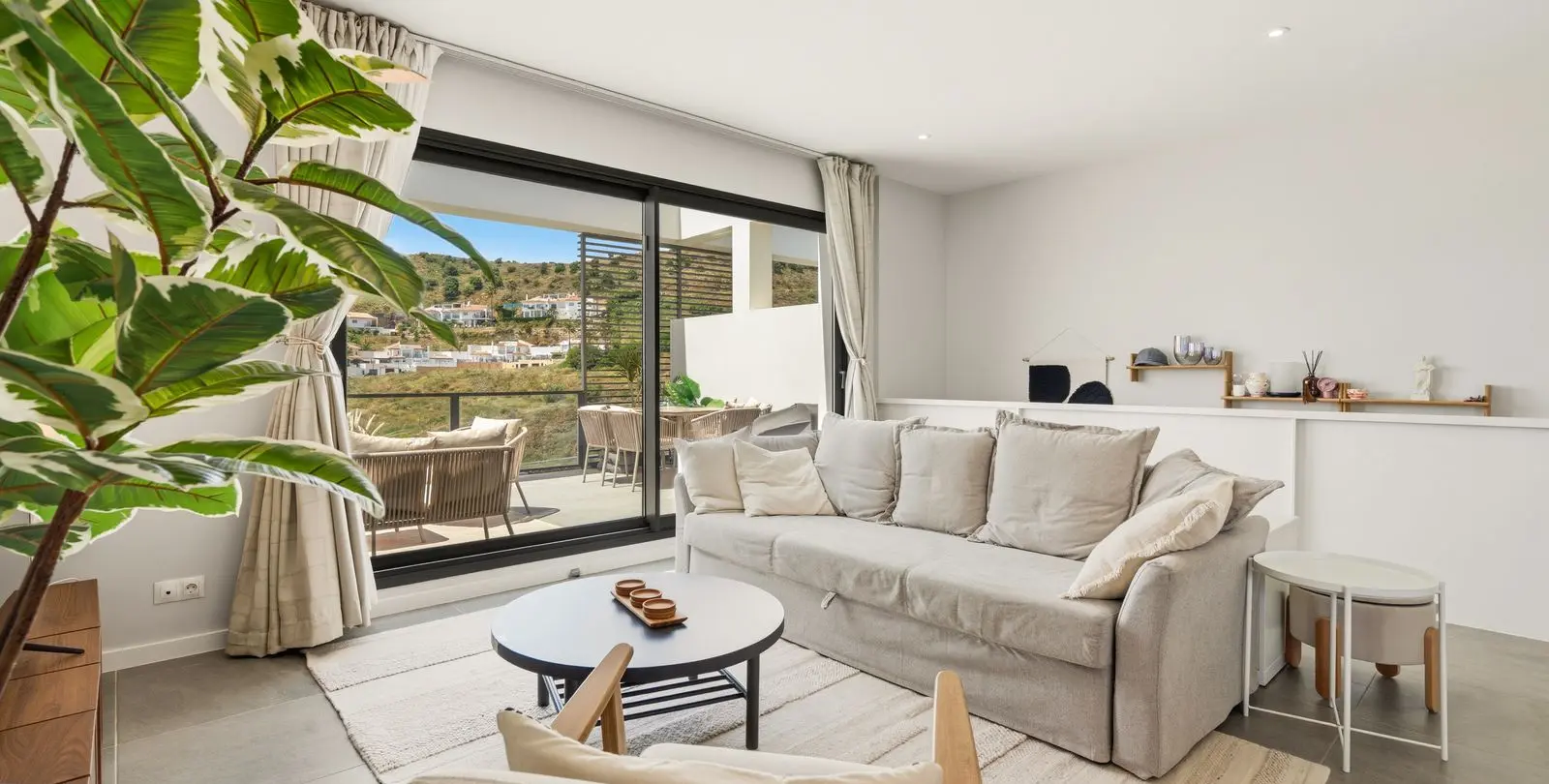 Sale of semi-detached house in Riviera del Sol 4