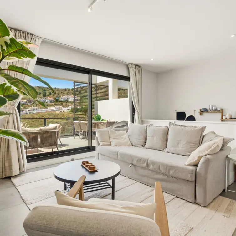 Sale of semi-detached house in Riviera del Sol