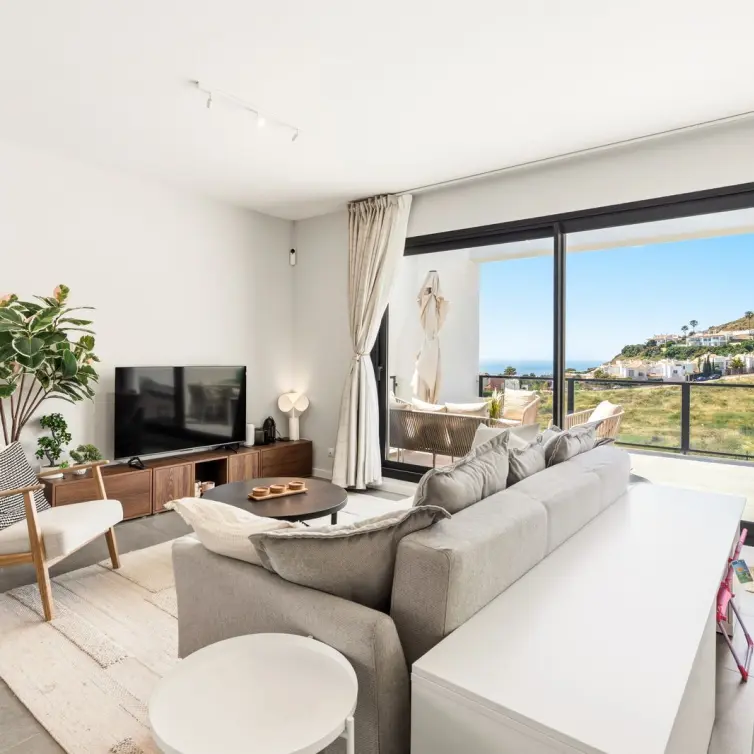 Sale of semi-detached house in Riviera del Sol