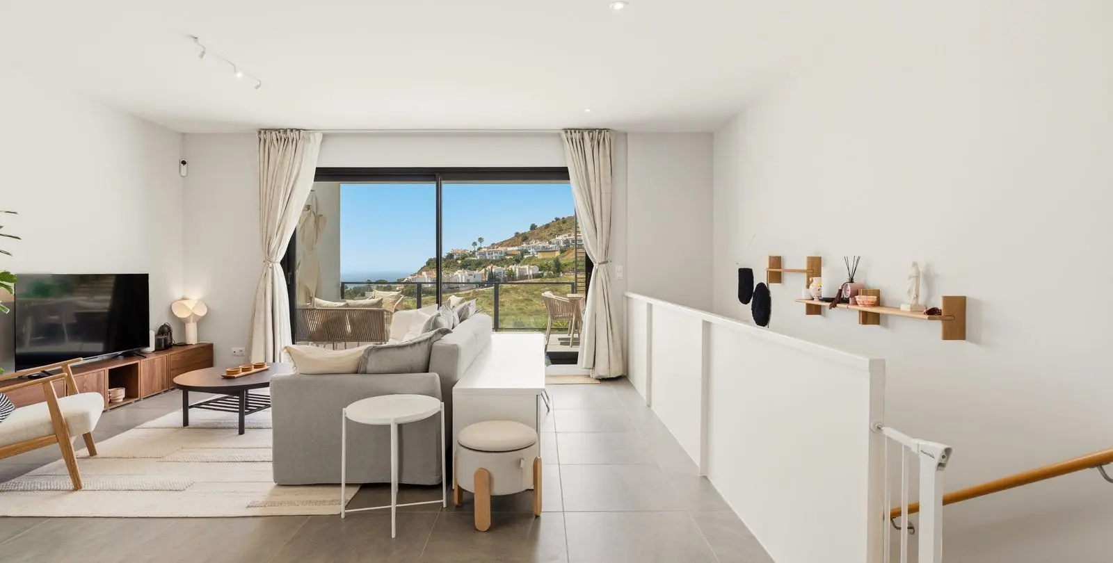 Sale of semi-detached house in Riviera del Sol 9