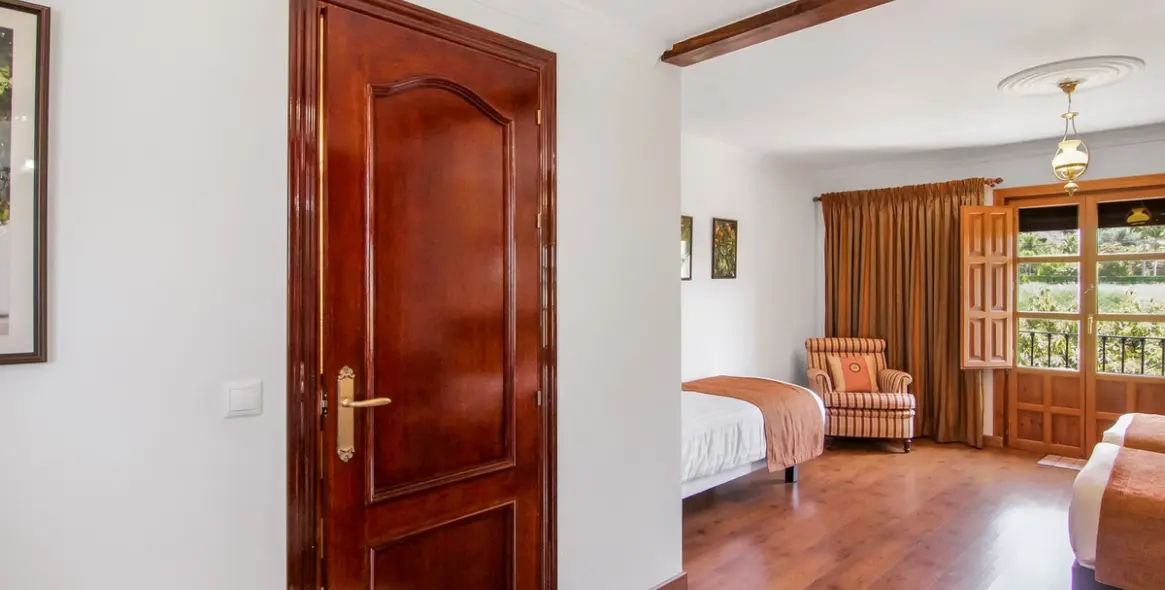Sale of finca - cortijo in Canillas de Albaida 8