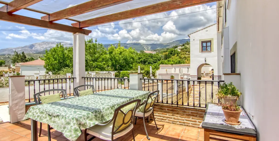 Sale of finca - cortijo in Canillas de Albaida 37