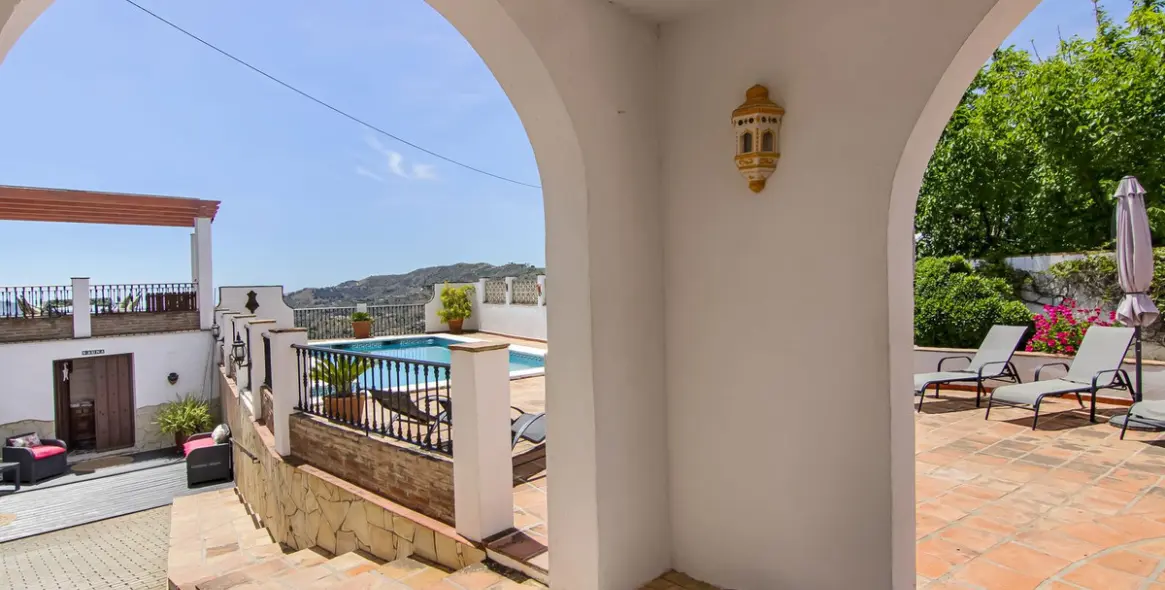Sale of finca - cortijo in Canillas de Albaida 53