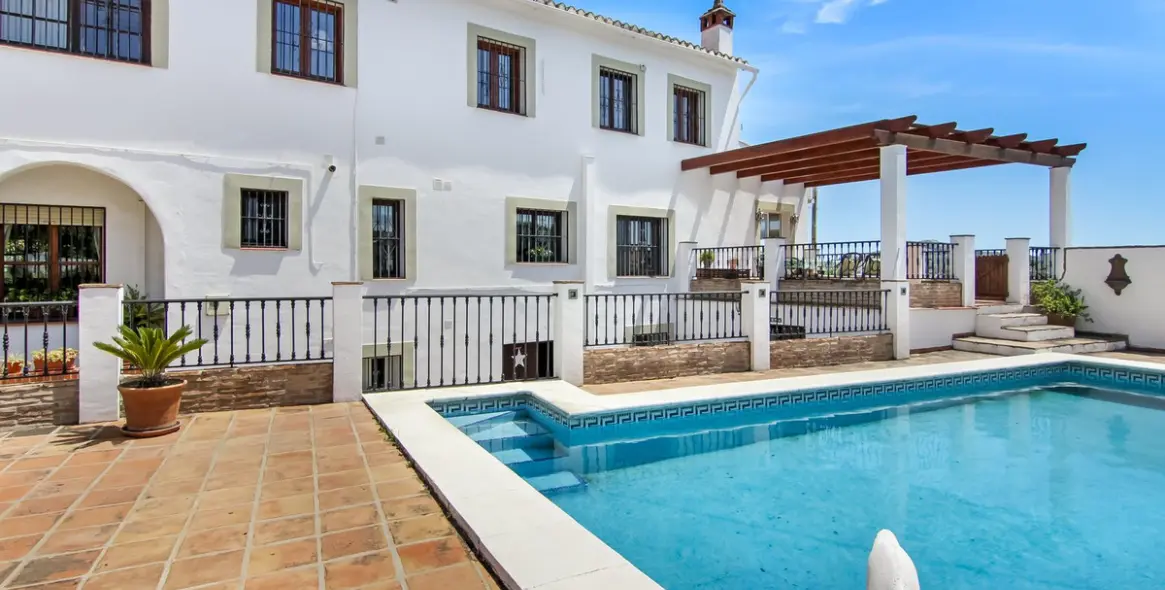 Sale of finca - cortijo in Canillas de Albaida 68