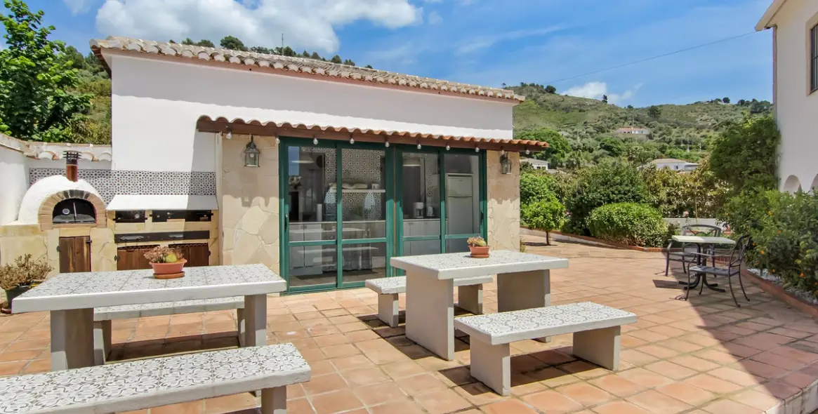 Sale of finca - cortijo in Canillas de Albaida 69