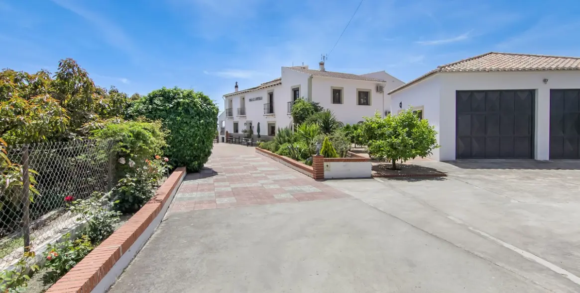 Sale of finca - cortijo in Canillas de Albaida 72