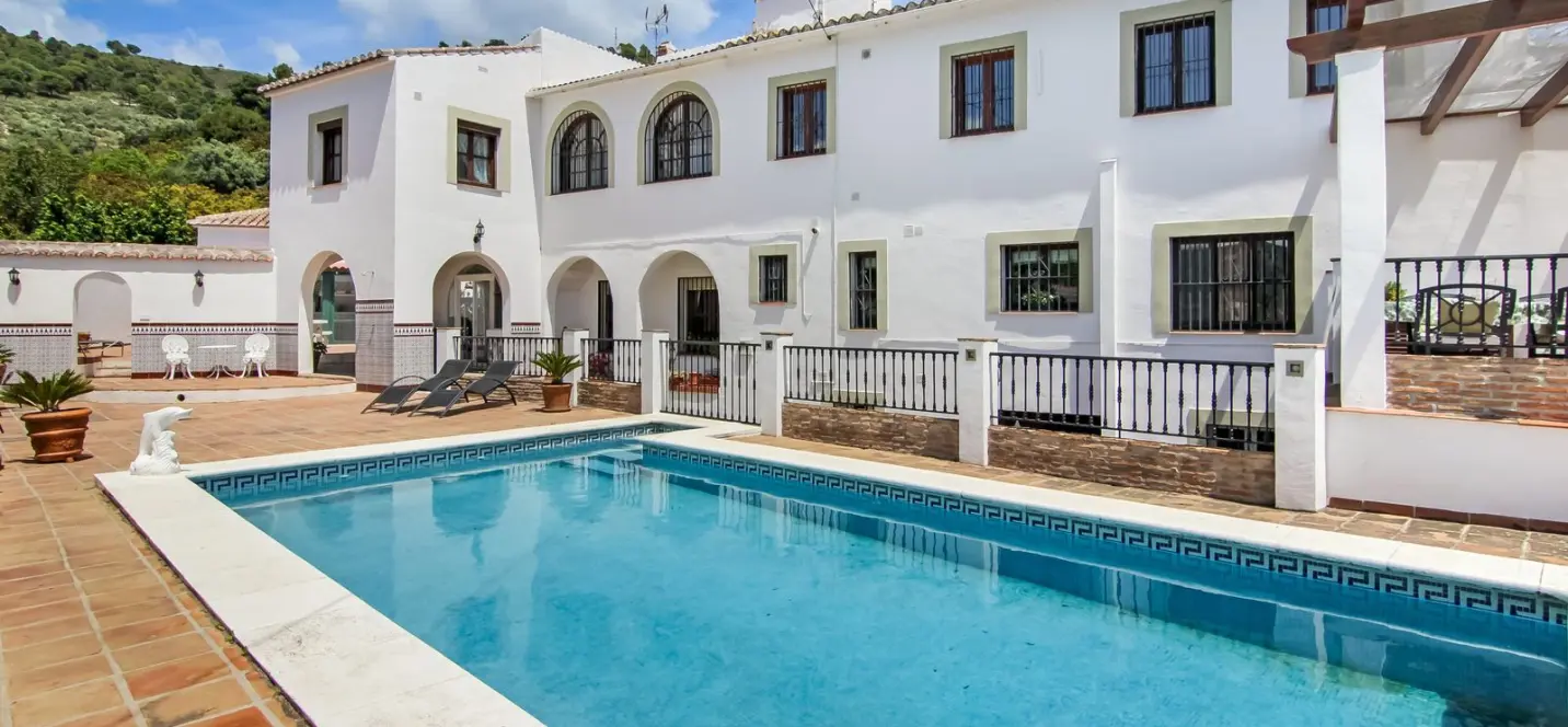 Venta de finca - cortijo en Canillas de Albaida 1