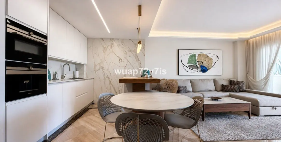 Sale of penthouse in Elviria 5