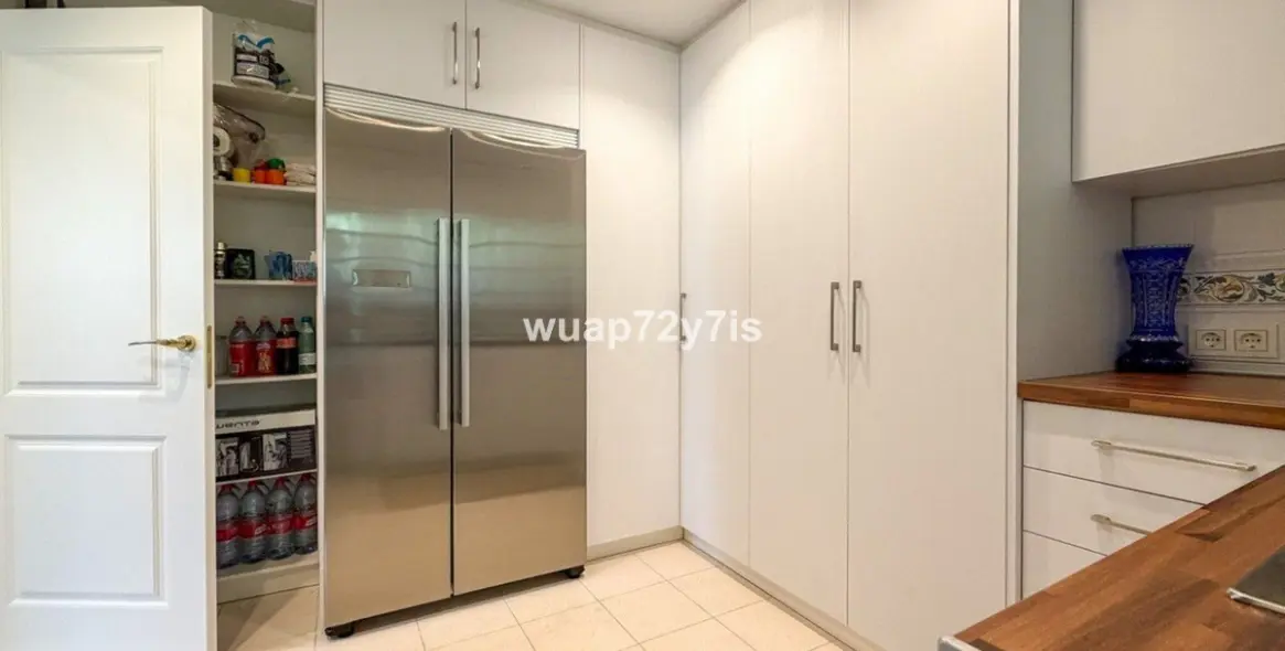 Sale of penthouse in Elviria 29