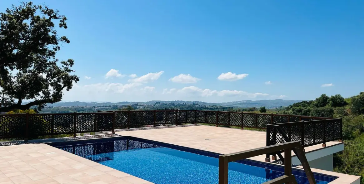 Sale of detached villa in Mijas 1