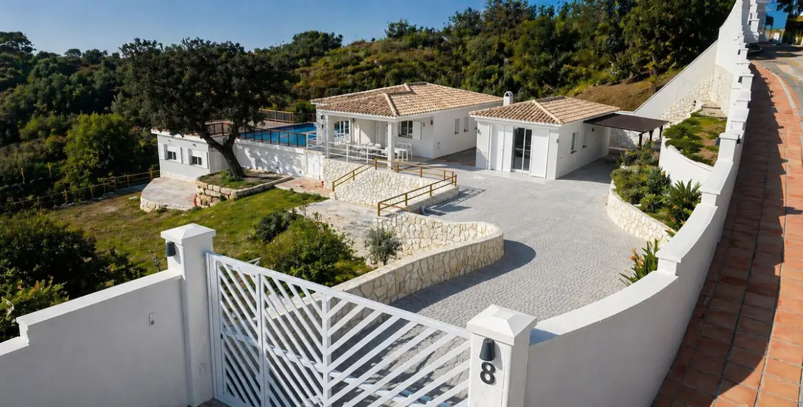 Sale of detached villa in Mijas 2
