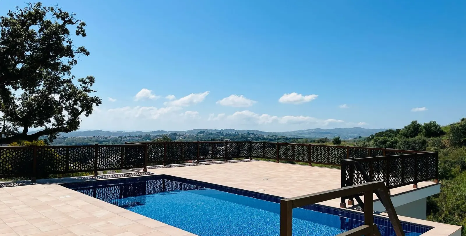 Продажа  отдельно стоящей виллы в Mijas 1