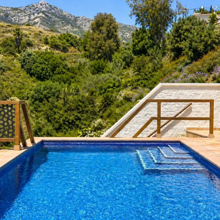 Продажа  отдельно стоящей виллы в Mijas