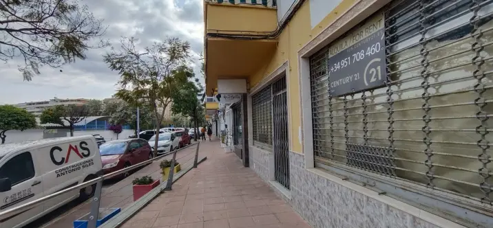 Long-term rent of commercial premises in Estepona 0