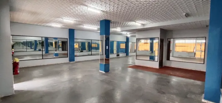 Long-term rent of commercial premises in Estepona 2