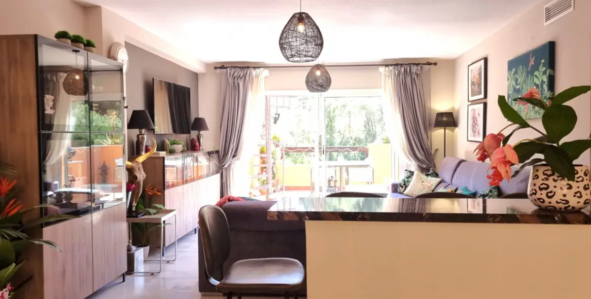 Sale of penthouse in Reserva de Marbella 2