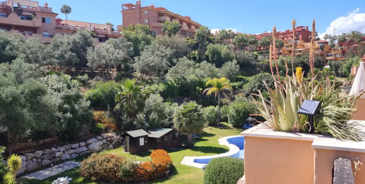 Sale of penthouse in Reserva de Marbella 18