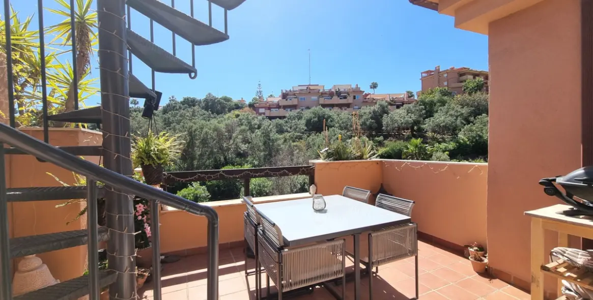 Sale of penthouse in Reserva de Marbella 20