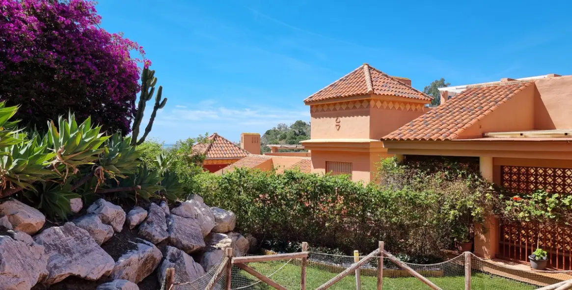 Sale of penthouse in Reserva de Marbella 23