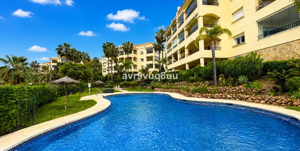 Продажа апартаментов на первом этаже в Mijas Golf 2