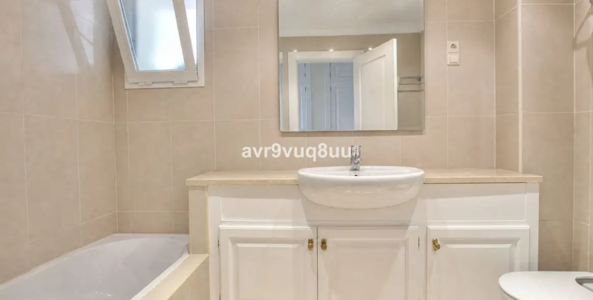 Продажа апартаментов на первом этаже в Mijas Golf 14