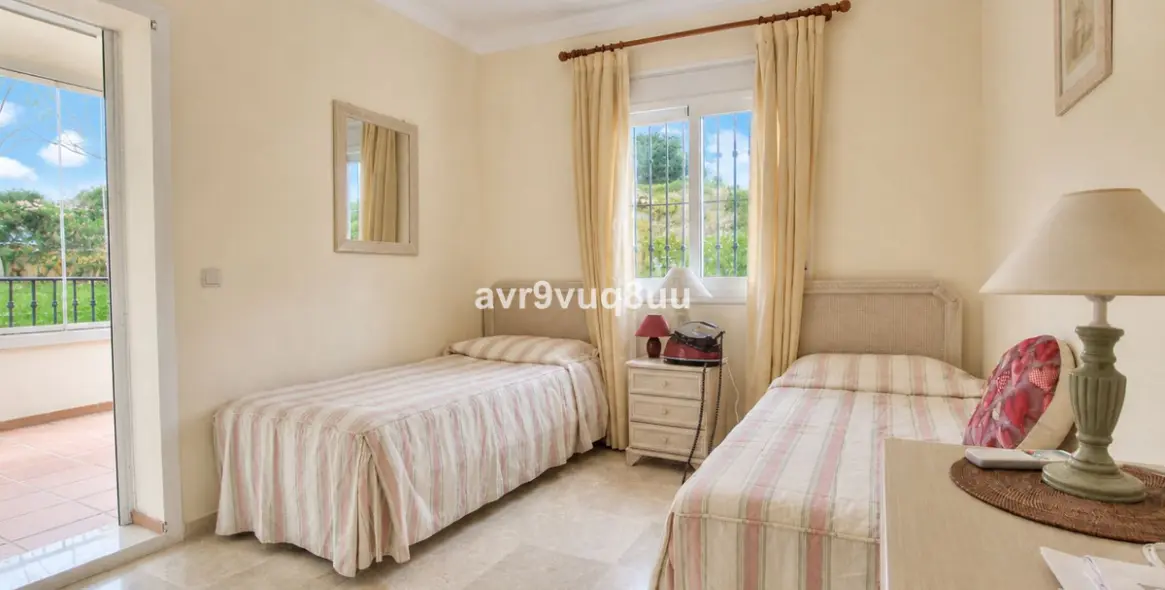 Продажа апартаментов на первом этаже в Mijas Golf 15
