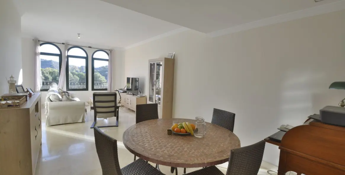 Продажа апартаментов на первом этаже в Hacienda Elviria 2