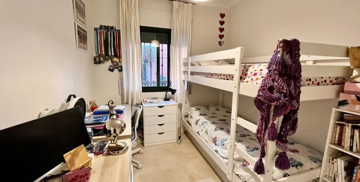 Продажа апартаментов на первом этаже в Hacienda Elviria 16