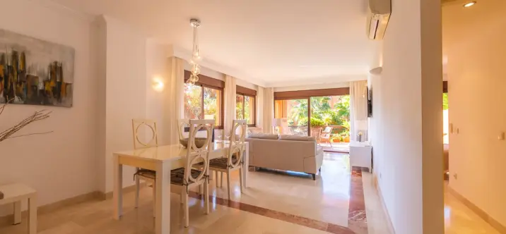 Venta de apartamento en planta baja en Estepona 3