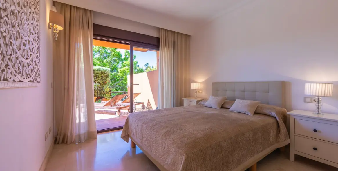 Venta de apartamento en planta baja en Estepona 6