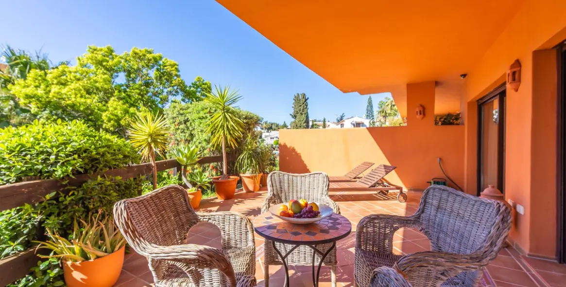 Venta de apartamento en planta baja en Estepona 8