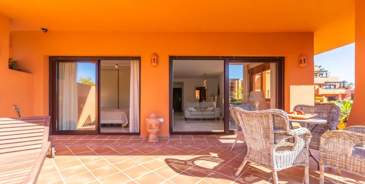 Venta de apartamento en planta baja en Estepona 12