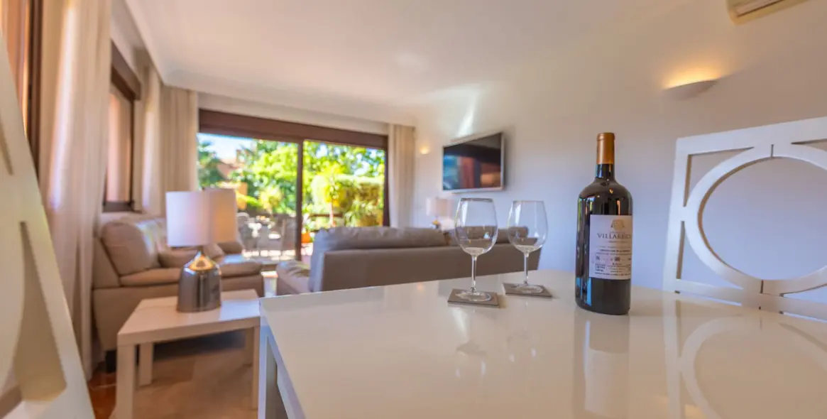 Venta de apartamento en planta baja en Estepona 19