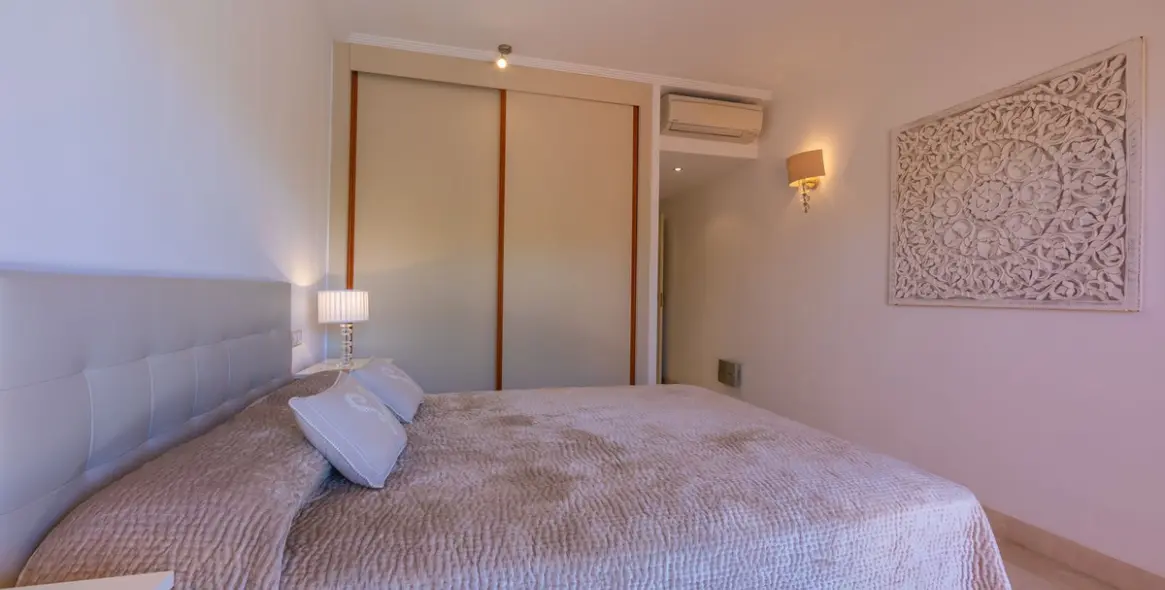 Venta de apartamento en planta baja en Estepona 27
