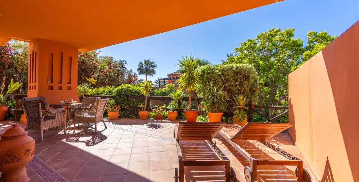 Venta de apartamento en planta baja en Estepona 44