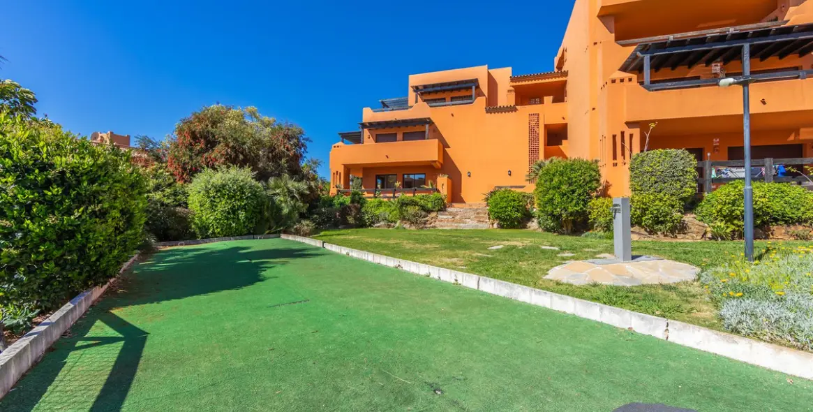 Venta de apartamento en planta baja en Estepona 49