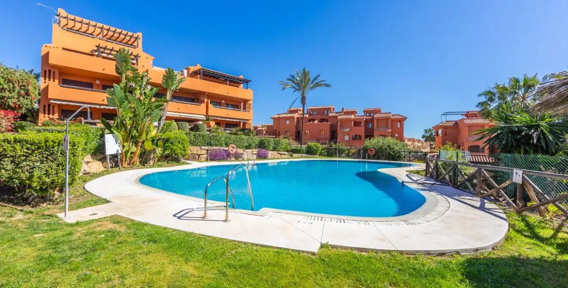 Venta de apartamento en planta baja en Estepona 52